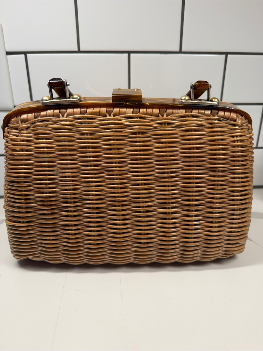 Wicker or Rattan purse with Tortoiseshell Accents vintage Japan - Picture 4 of 10